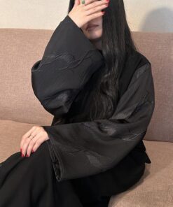 عبايه بتدخيله جميلة على االاكمام-R020